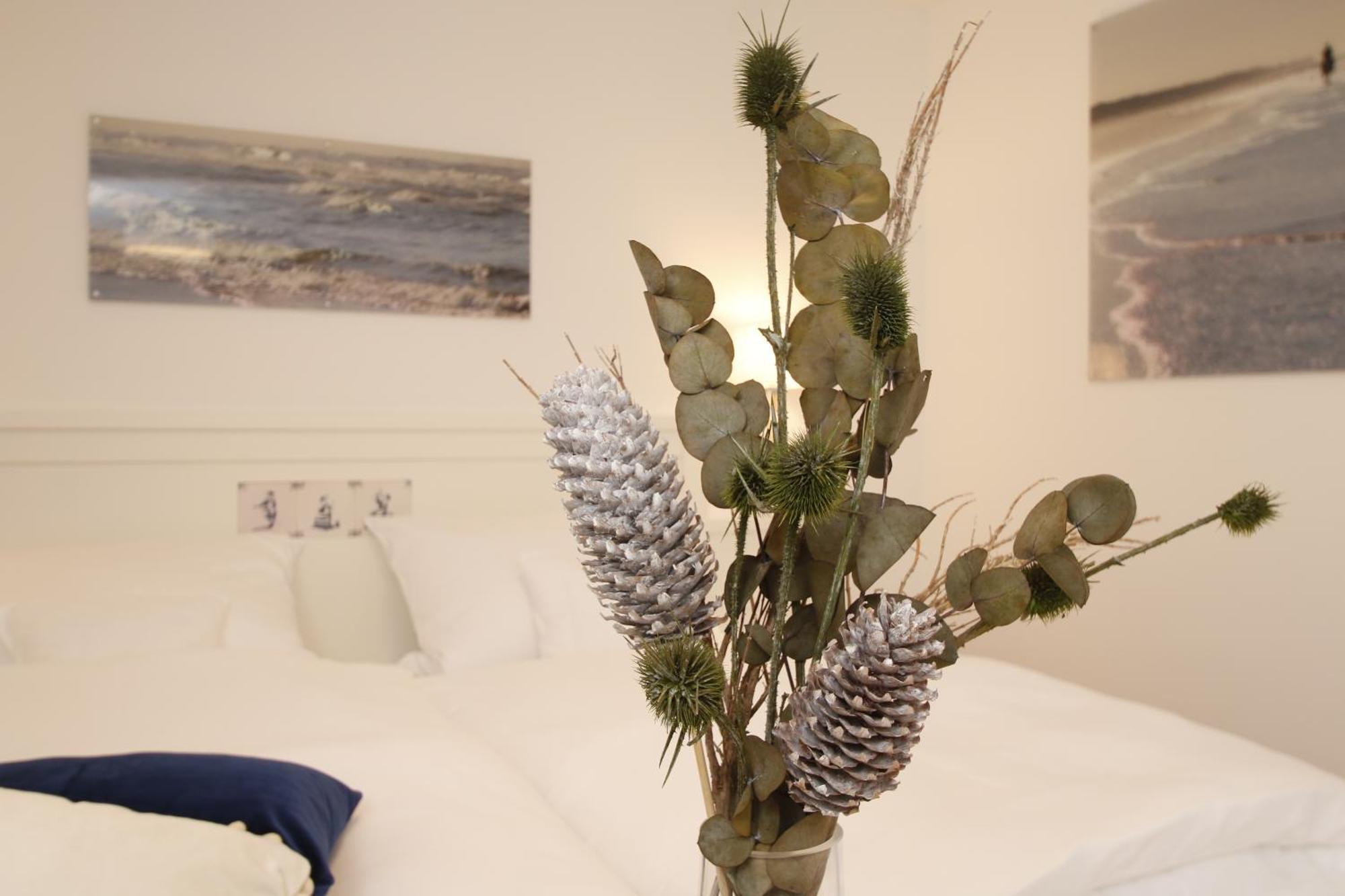 Romantik Hotel Achterdiek Йюст Экстерьер фото